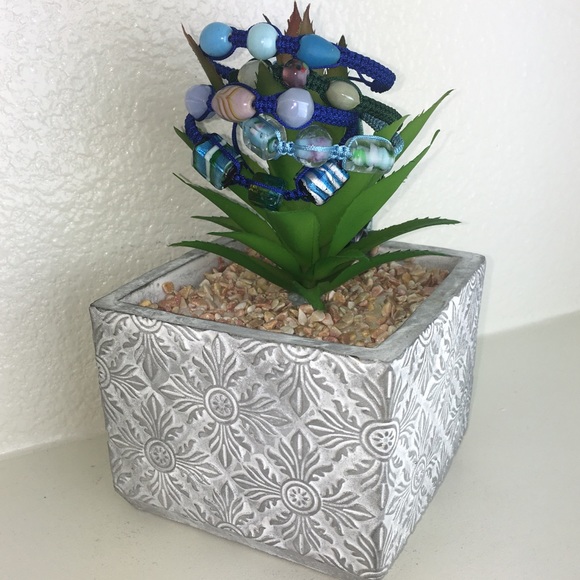 Handmade Chinese Knotting Bracelet W/ Glass Beads - Picture 7 of 8